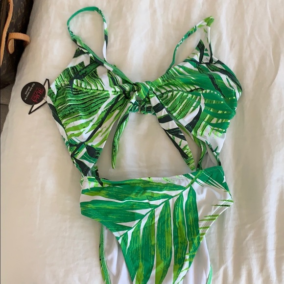 PALM CUT OUT SWIMSUIT - Picture 3 of 3